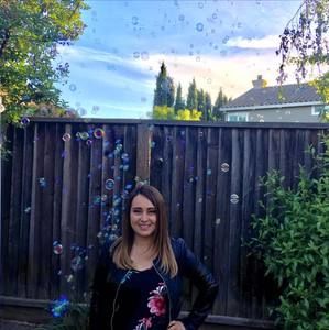 Meet your Posher, Alejandra